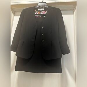 Tahari Black Women's Jacket & Skirt Set